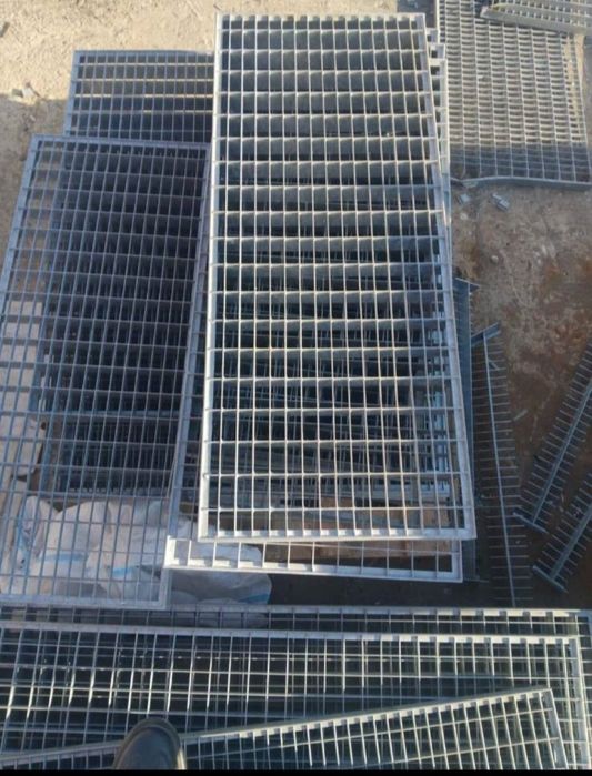 Trepte zincate galvanizate