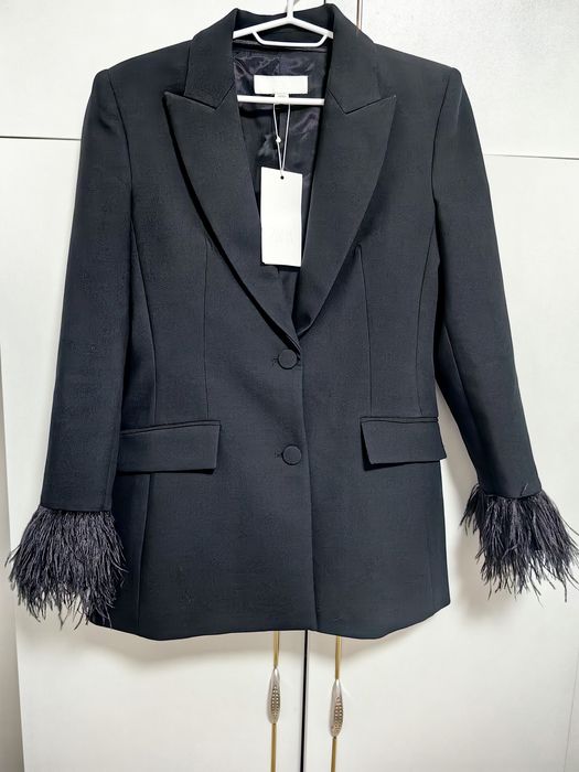 ZARA НОВО блейзър с пера