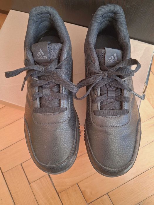 Маратонки Adidas 37.5 размер