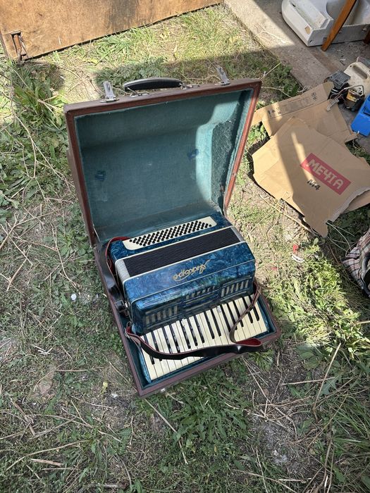 Продам акардион, баян