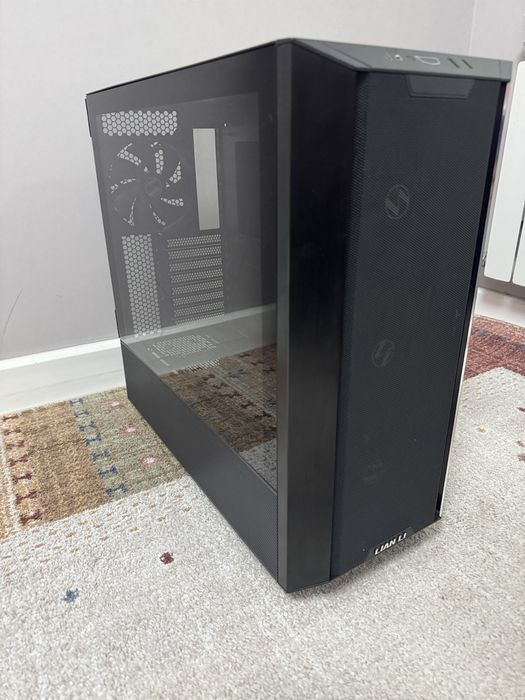 Топовый и большой корпус LIAN LI Lancool III черный