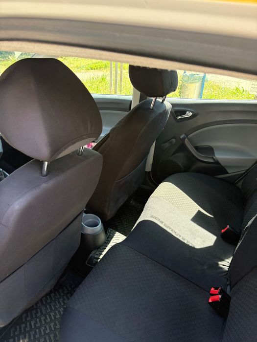 Продавам Seat Ibiza