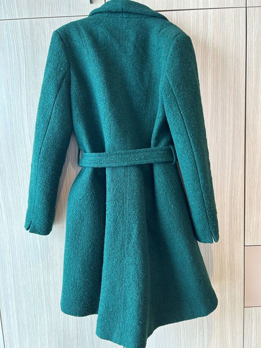 Палто в маслено зелен цвят