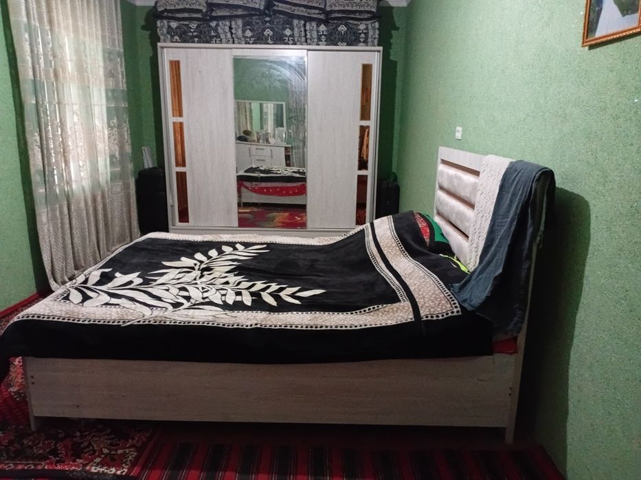 Yotoqxona mebel sotiladi