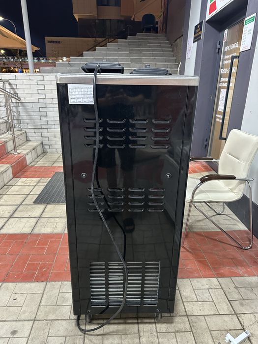 Продам мороженое апарат
