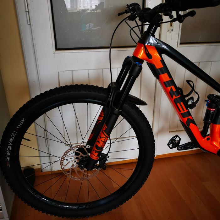 Bicicleta mtb full suspension carbon Trek Fuel Ex 29 Fox 2022 noua