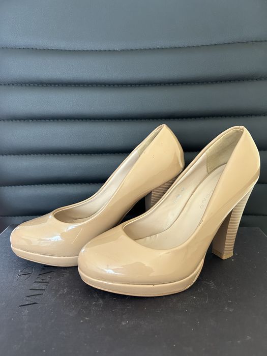 Pantofi cu toc eleganti marimea 35