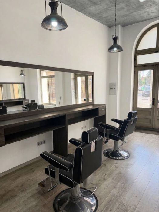 Închiriere scaun frizerie / post de lucru Barber – Ultracentral-Oradea