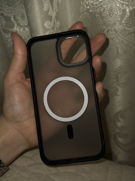 Чехлы на Iphone 13