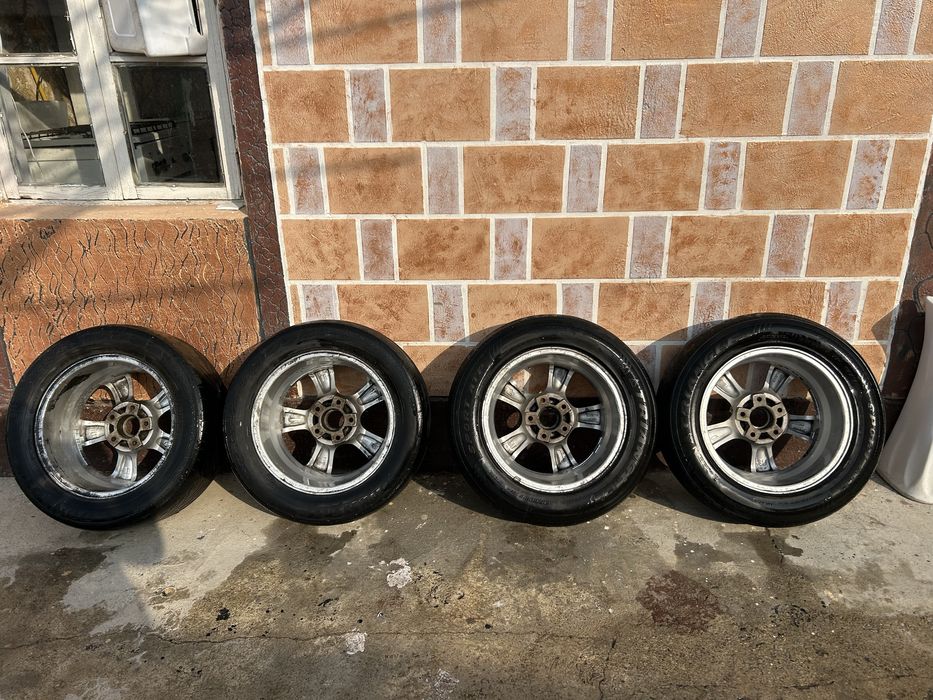 R16 диск с балонами.  разбалтовка 5/120