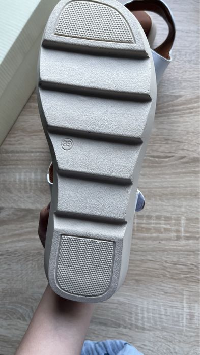 Женская обувь 39 размер