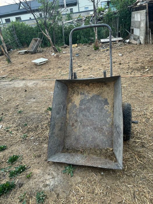 Тачка  арба  екі  дөңгелекті