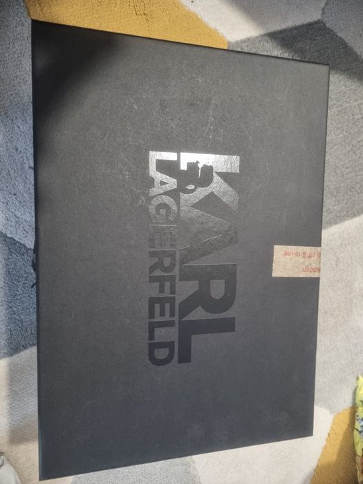 Чехли Karl Lagerfeld