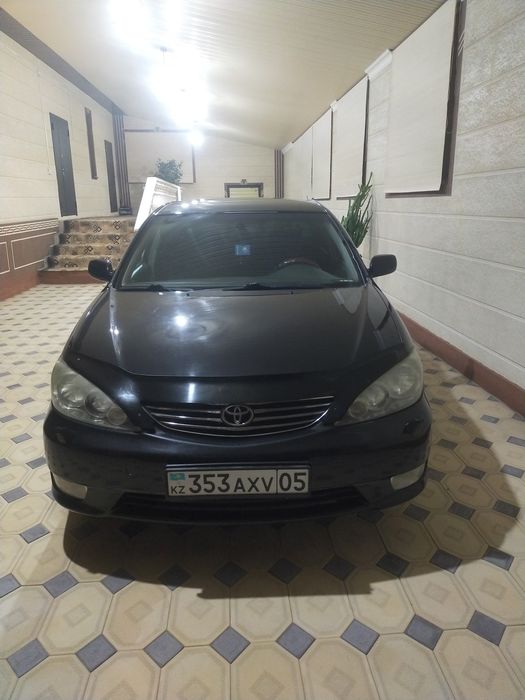 Продам срочно живую камри