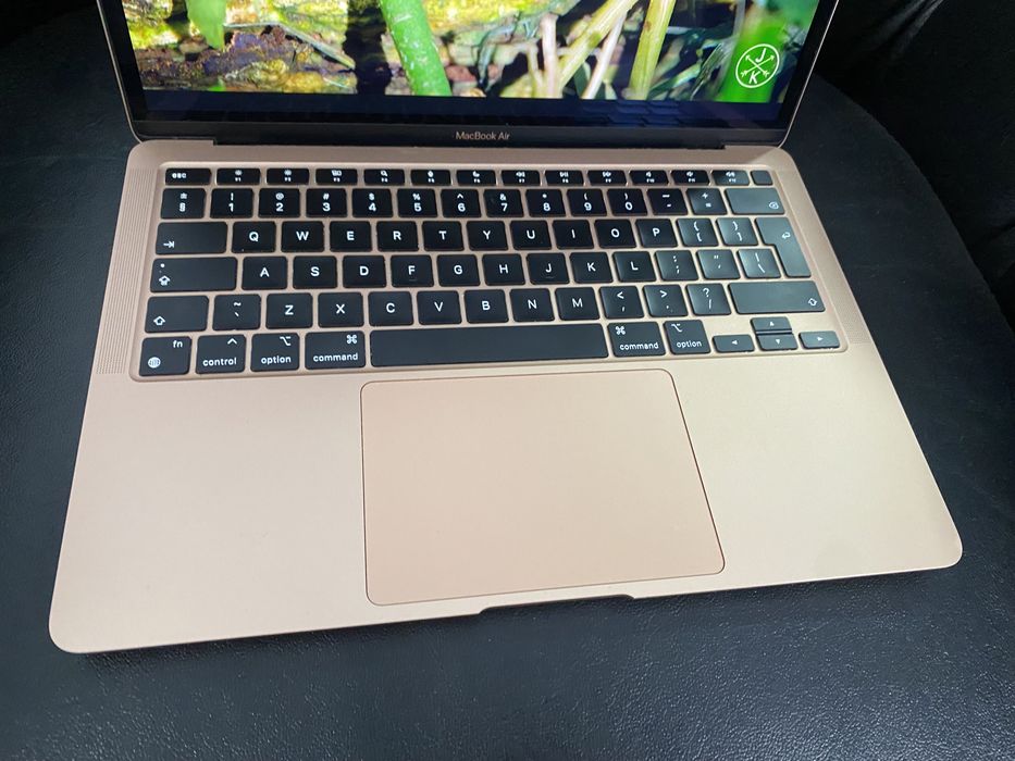 MacBook Air 14-inch/ M1 / 8 Gb RAM / 256 Gb / Starlight / Ca nou