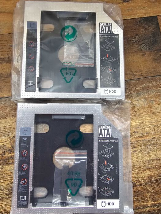 Кутия за Твърд диск HDD SSD SATA