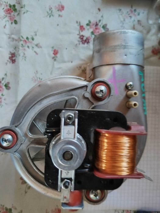 Ventilator centrala termica Motan pe gaze