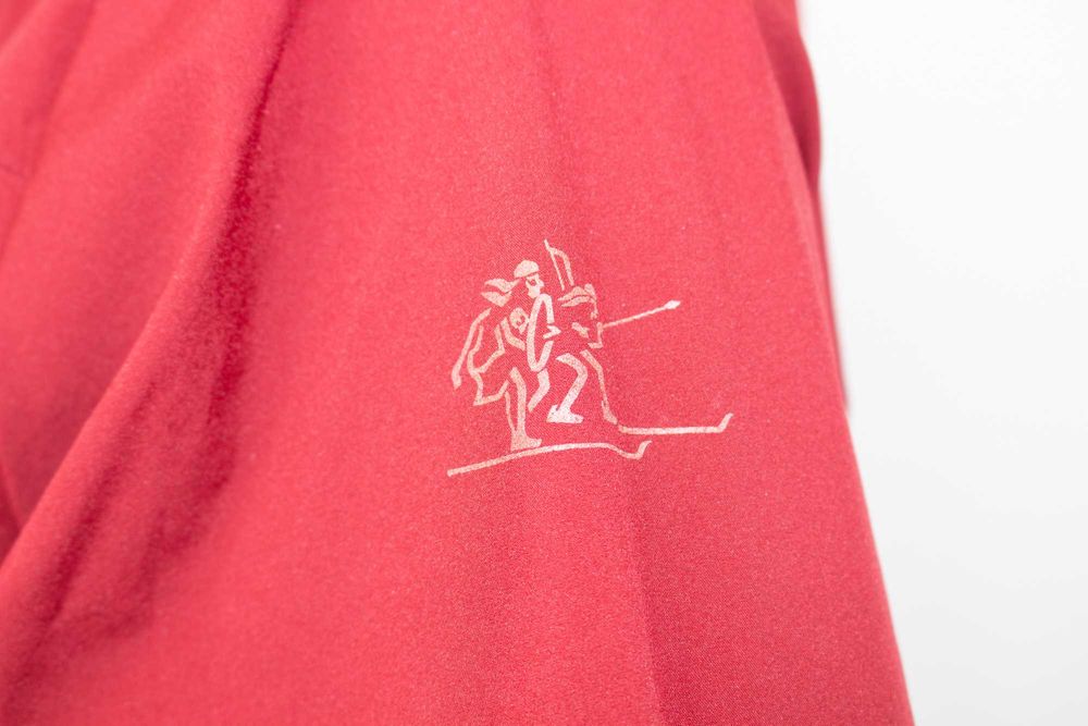 BERGANS Norddal Jacket дамско яке вишнаво много тънко с качулка ветровка S