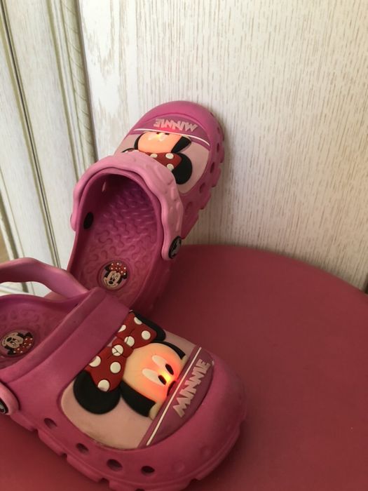 Обувь для девочки 24-26р