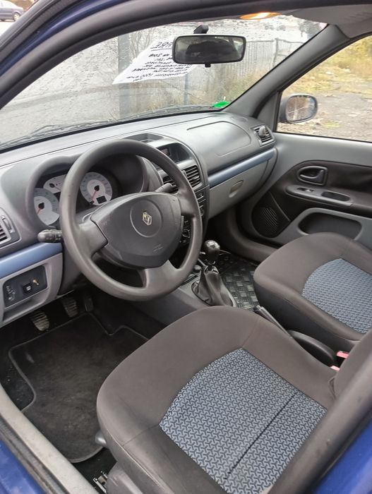 Vând Renault simbol an 2008 benzina și gas