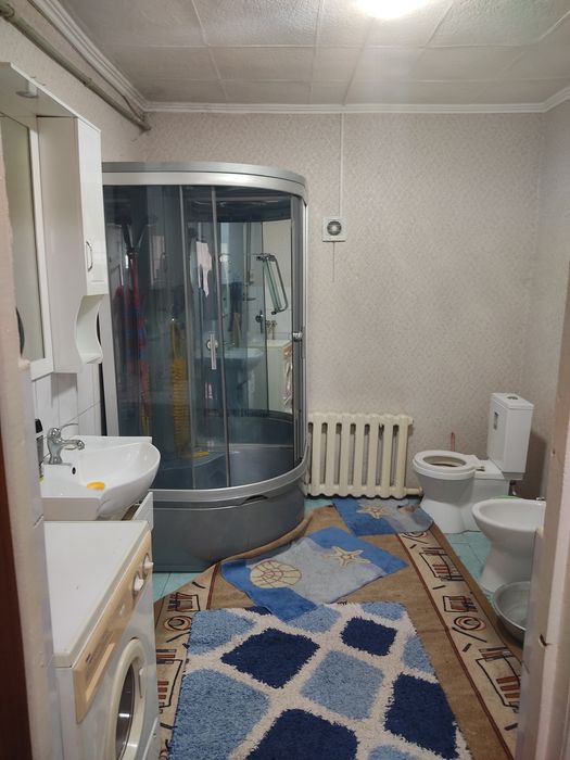 Дом в районе инкубатора