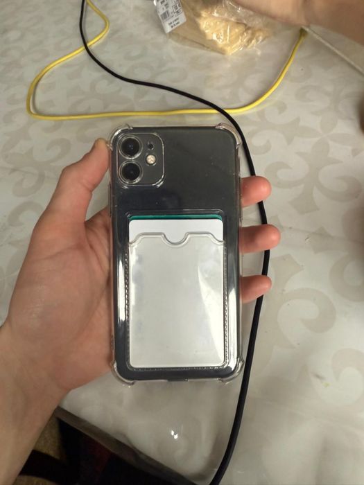 Продам Айфон 11/iphone 11