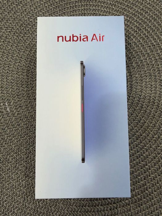 Чисто нов смартфон Nubia Air