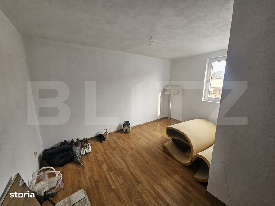 Casa P+1, 5 dormitoare, 185 mp, utili, 451 mp teren, zona Albesti