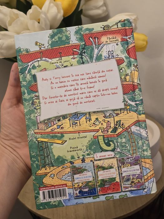 Carte Copacul cu 13 etaje