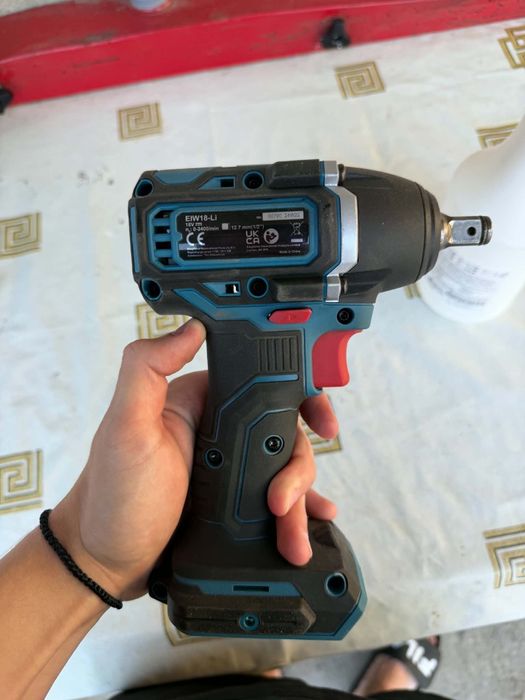 Pistol de tubulare Erbauer 300 nm
