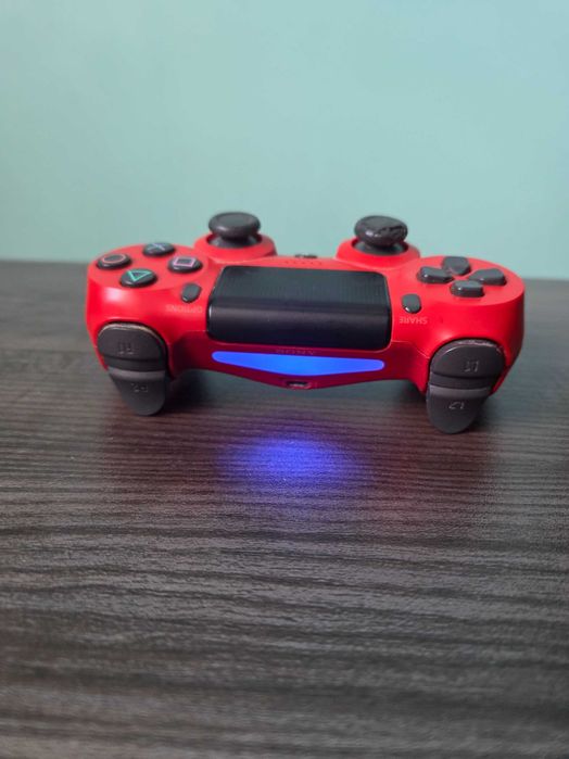 PlayStation 4 Pro 1TB + 2 оригинални DualShock 4 джойстика