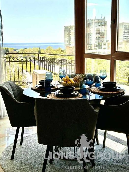 Дава се под наем Тристаен апартамент в Варна, Бриз - 110 кв.м за 1300 € - Снимка #6