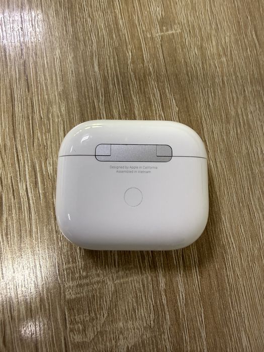 Продам AirPods 3