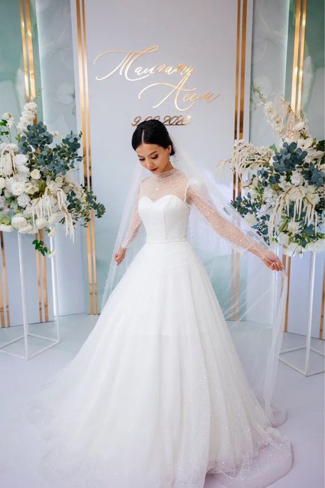 Свадебное платье