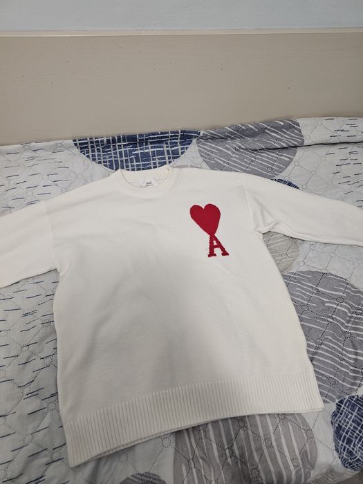 ОРИГИНАЛНО!Ami paris пуловер неизползвано размер S