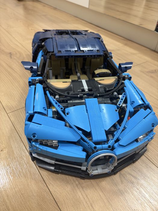 Продам лего Technik машину Lambargini Cheron
