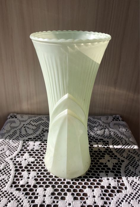 Вази за цветни букети