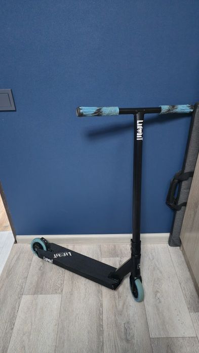 Трюковой самокат Limit lmt01 az