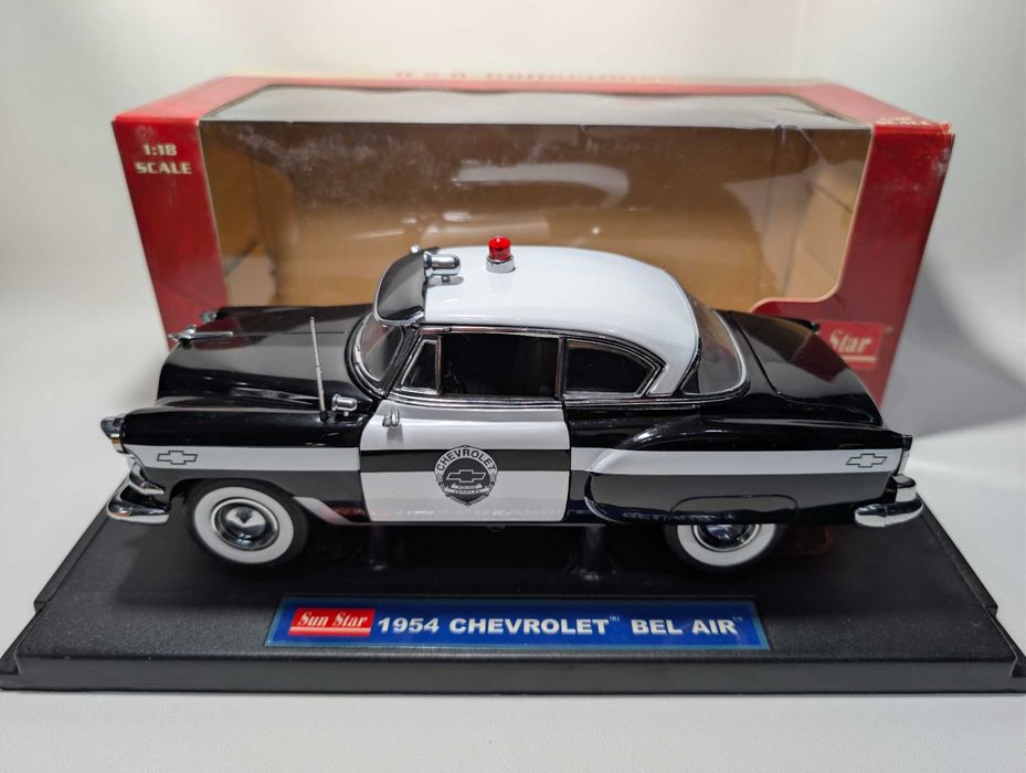 Macheta Sun Star 1:18, 1954 Chevrolet Bel Air Police