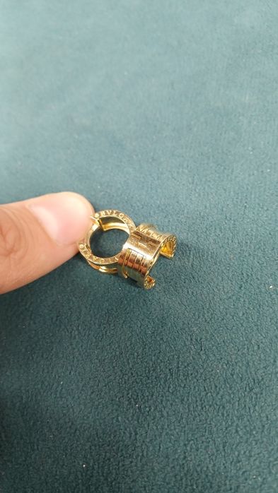 Продам серьги вулгари новый. 5,9грамм 585проба.