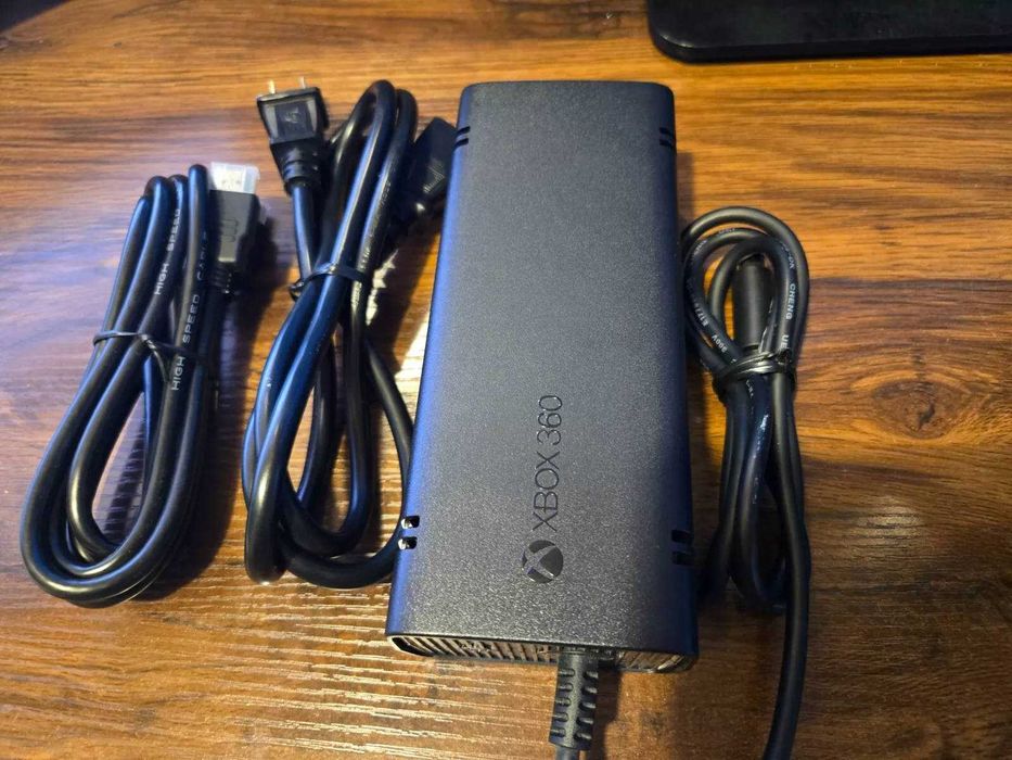 XBOX 360 E  Прошивка Freeboot RGH Aurora