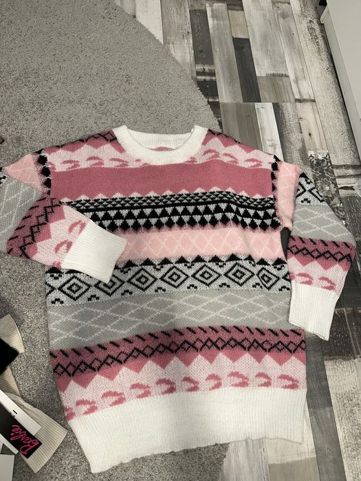 Дамски мек Пуловер