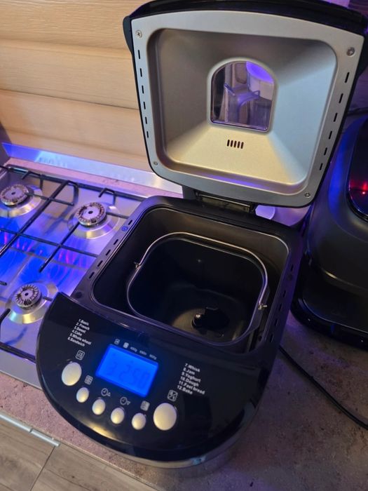 Masina de făcut pâine Daewoo