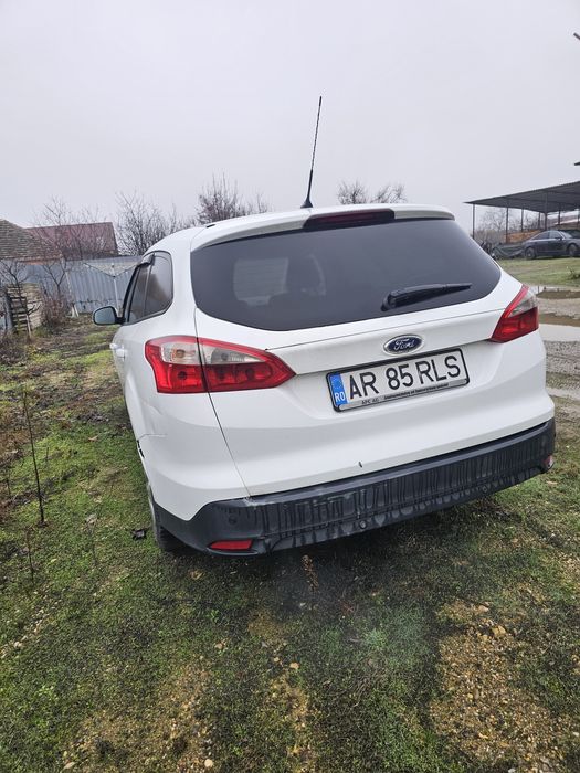 Vând Ford Focus Combi