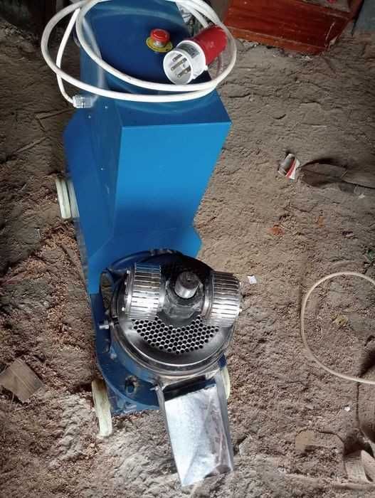 Vand presa peleti la 380V, 7.5kw!