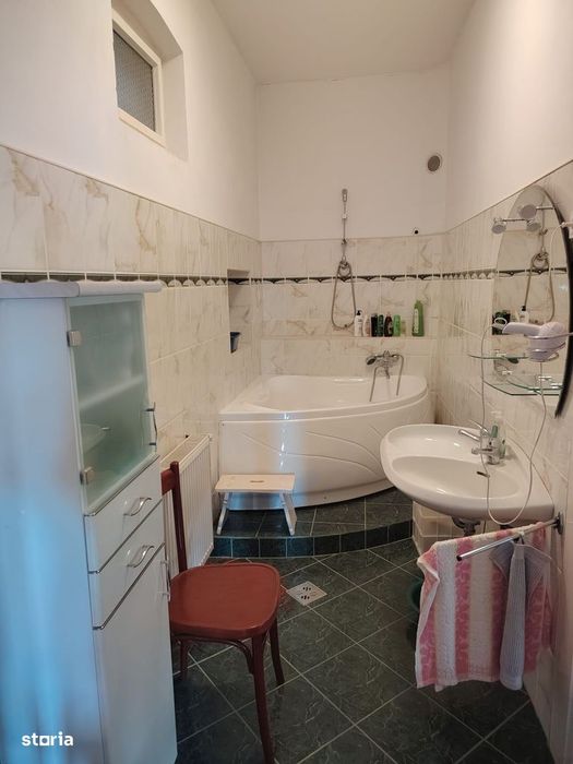 Casă impunătoare  în zonă centrală și liniștită – Șimleu Silvaniei