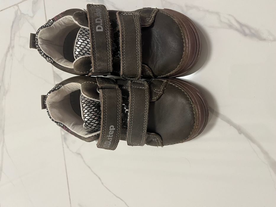 Детски боти и ботуши в добро състояние.