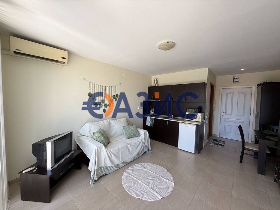 Продава се Едностаен апартамент в к.к. Слънчев бряг - 40 кв.м за 1250 €/кв.м - Снимка #1
