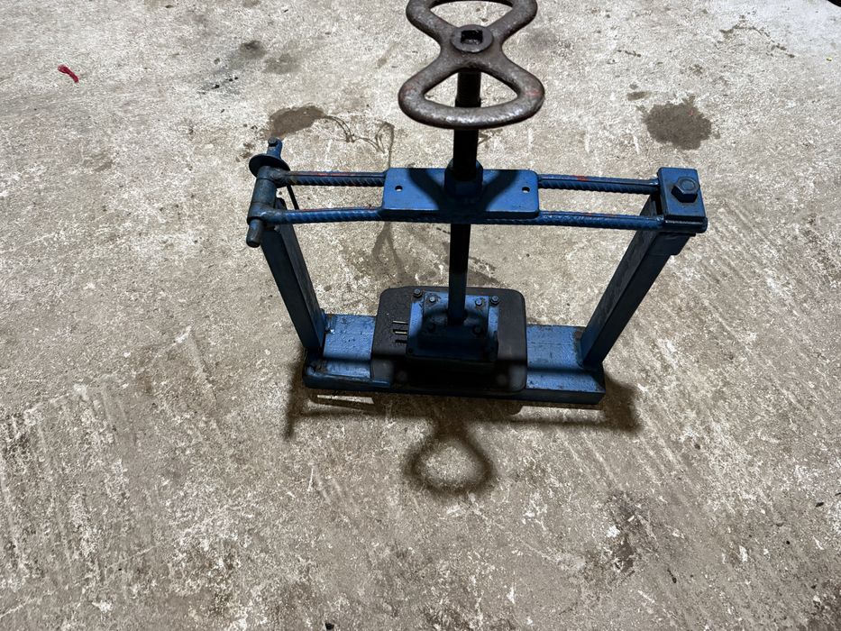 Presă vulcanizat la cald