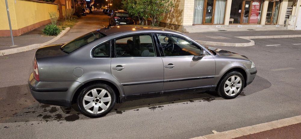 Vând Volkswagen Passat B5.5